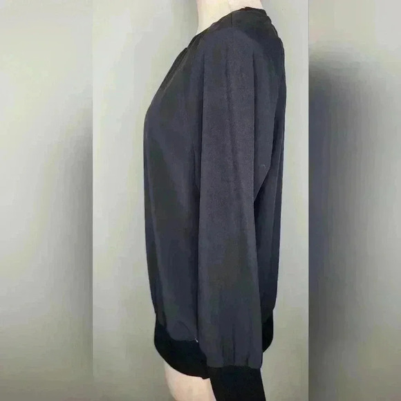 Fabletics Lola Long Sleeve Athletic Top M Crew Neck Pullover Activewear Black - Picture 4 of 10